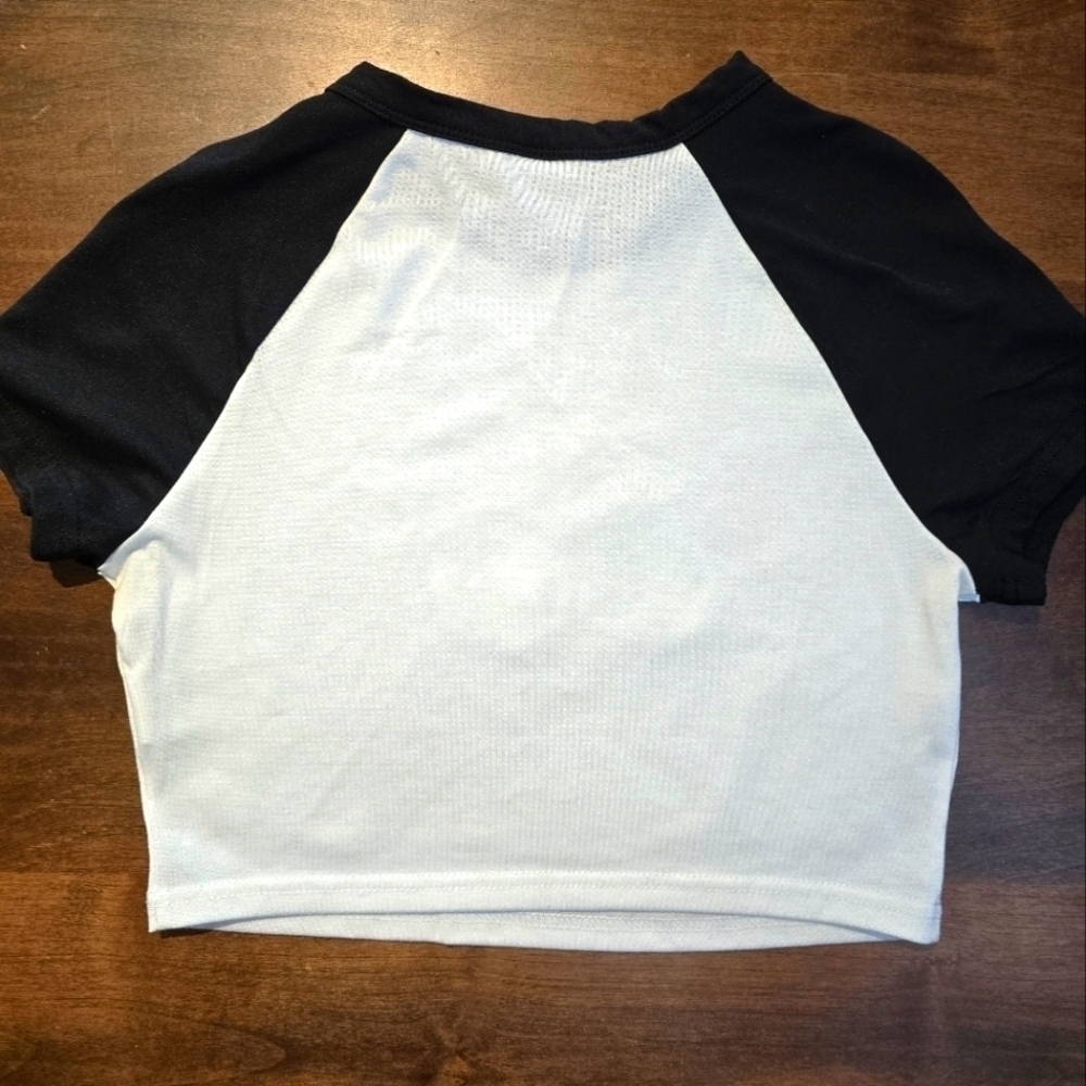 Shein crop cherry 8 medium - Picture 2 of 8
